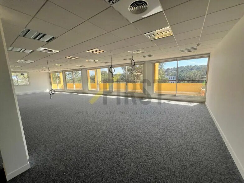 Office in Valbonne for lease - Building Photo - Image 1 of 9