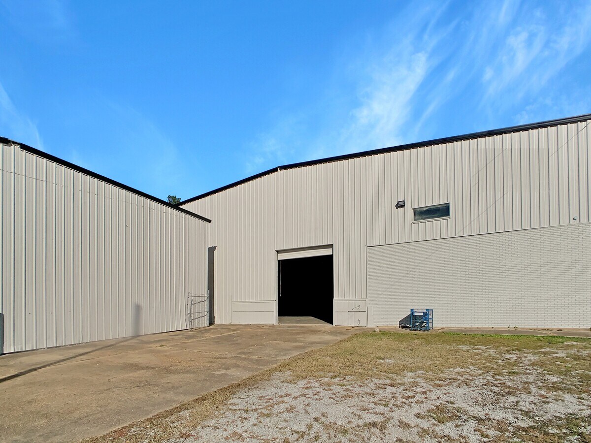 2401 Clements Rd, Cottondale, AL 35453