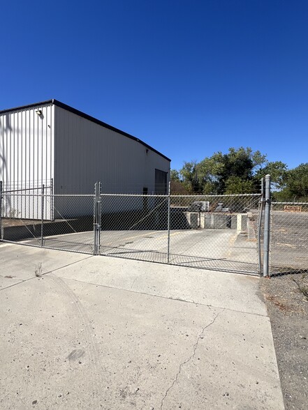 550 Monterey Rd, Morgan Hill, CA for lease - Building Photo - Image 3 of 5