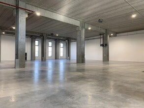 32 Rue De Seine, Colombes for lease Interior Photo- Image 2 of 10