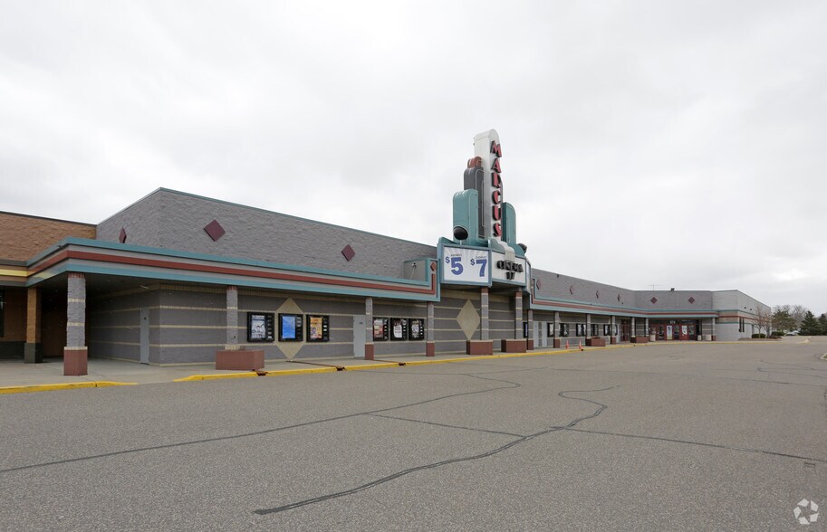 570 Freeport Ave NW, Elk River, MN 55330