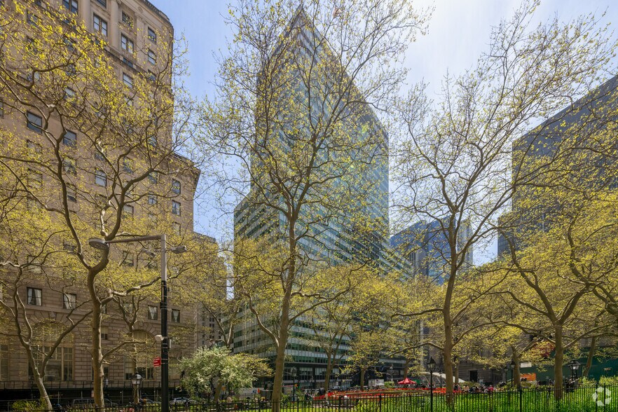 2 Broadway, New York, NY for lease - Primary Photo - Image 1 of 5