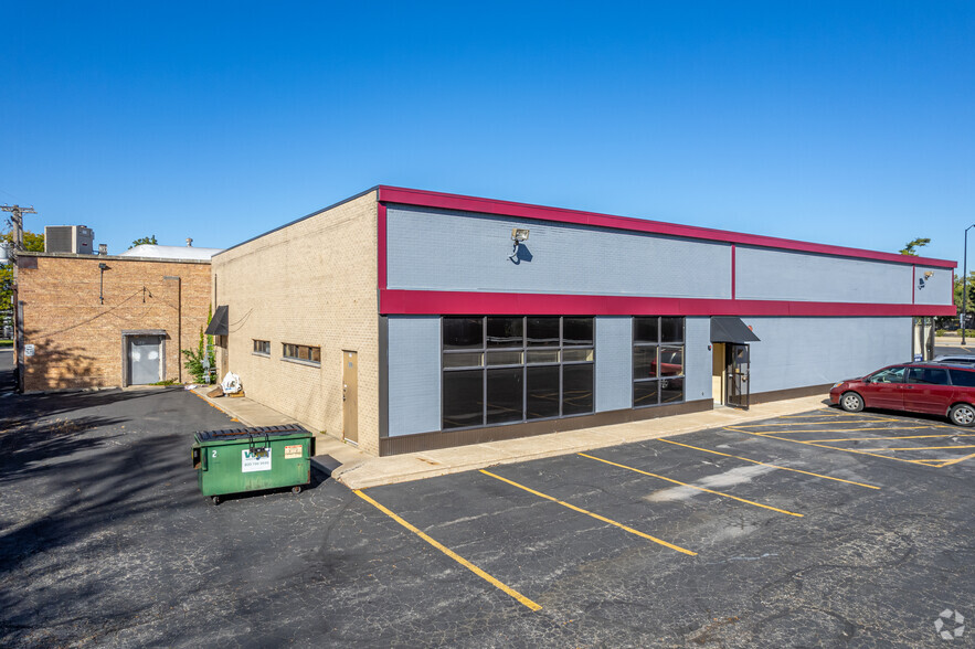 501-507 E Saint Charles Rd, Villa Park, IL for lease - Building Photo - Image 3 of 7