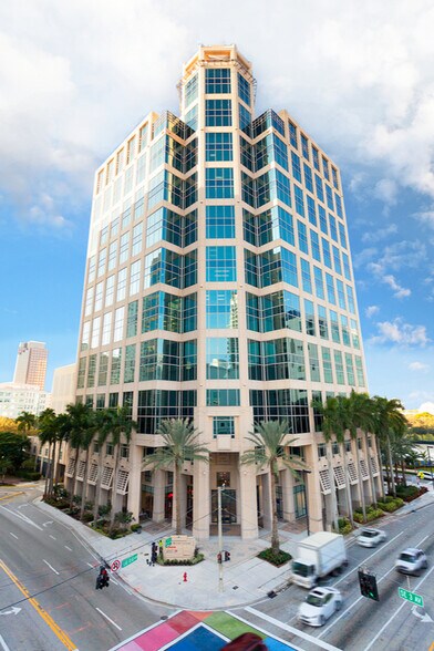 200 E Las Olas Blvd, Fort Lauderdale, FL for lease - Primary Photo - Image 1 of 16