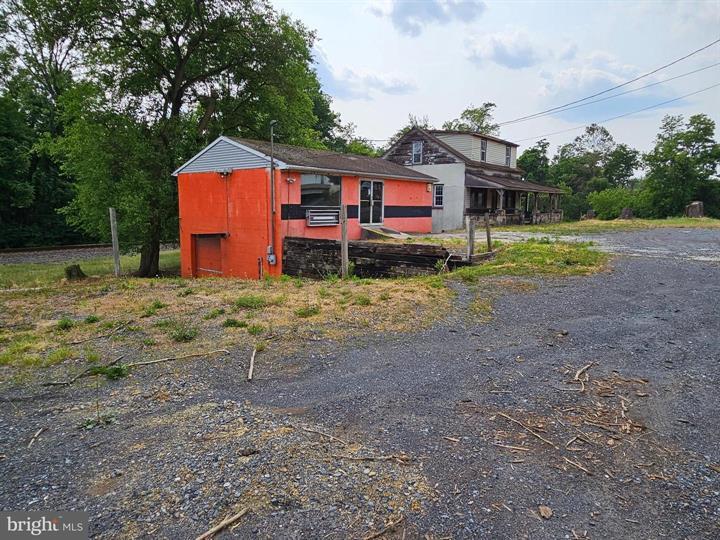 1864 Riverview Rd, Dauphin, PA for sale - Building Photo - Image 2 of 19