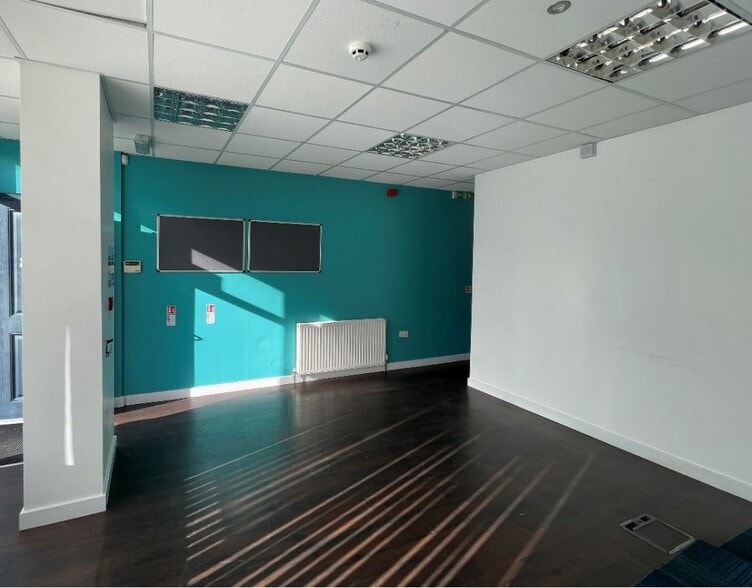 839 Welbeck Rd, Newcastle Upon Tyne for sale - Interior Photo - Image 3 of 3