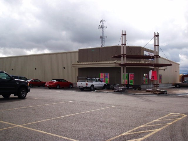 1520 N Hitt Rd, Idaho Falls, ID for sale Primary Photo- Image 1 of 1