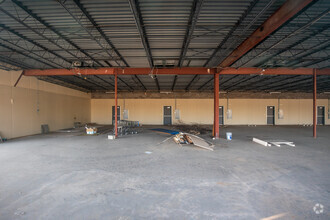 7737-7815 NW 94th St, Oklahoma City, OK for lease Interior Photo- Image 1 of 1