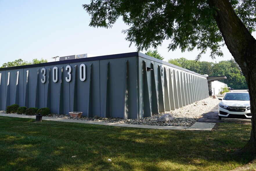 3030 Lake Ave, Fort Wayne, IN for lease - Building Photo - Image 3 of 7