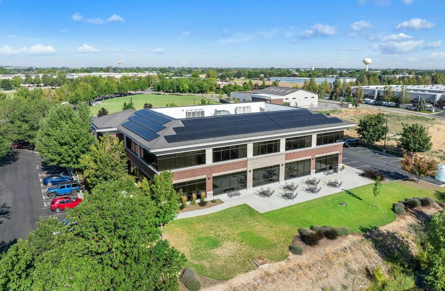 704 E United Heritage Ct, Meridian, ID for sale - Building Photo - Image 2 of 19