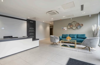 Railway Approach, Wallington for lease Interior Photo- Image 2 of 6