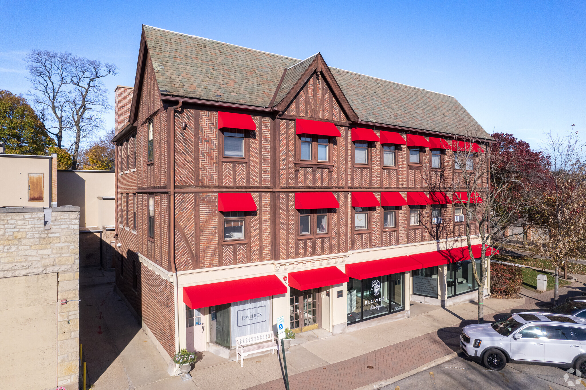 715-725 Elm St, Winnetka, IL for lease Primary Photo- Image 1 of 6