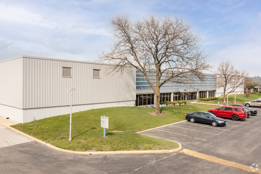 1800-1872 Brummel Ave, Elk Grove Village, IL for lease - Building Photo - Image 2 of 6