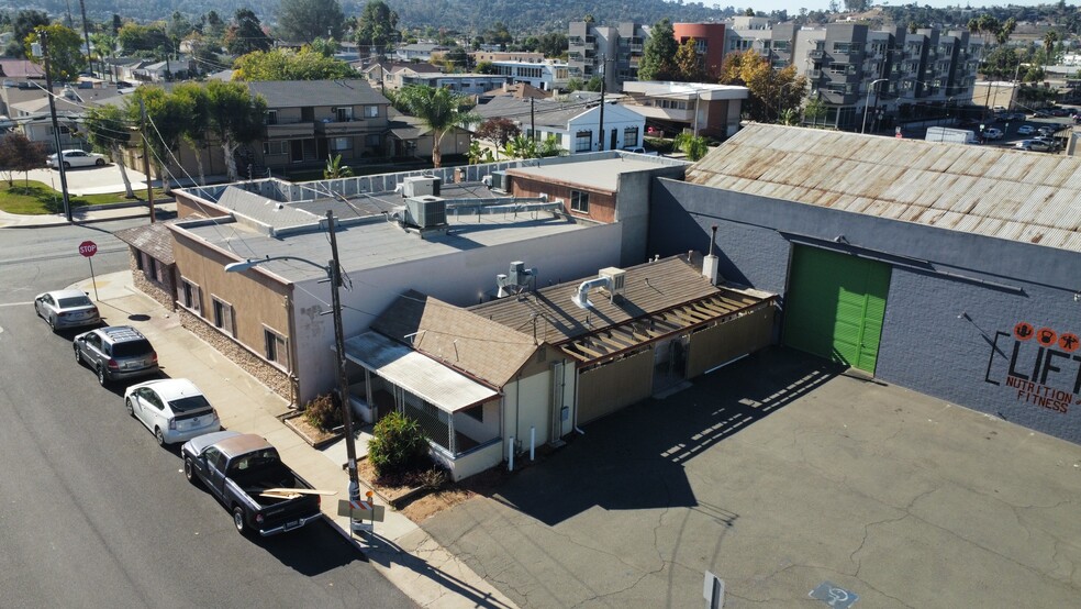 132-144 S Orange Ave, El Cajon, CA for lease - Building Photo - Image 2 of 6