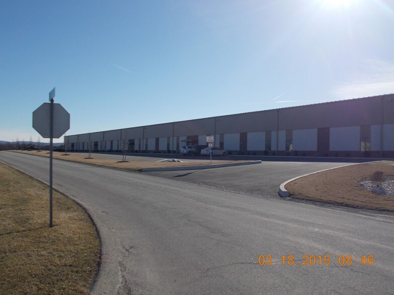 45 Bay Hill Dr, Latrobe, PA for sale - Building Photo - Image 1 of 1