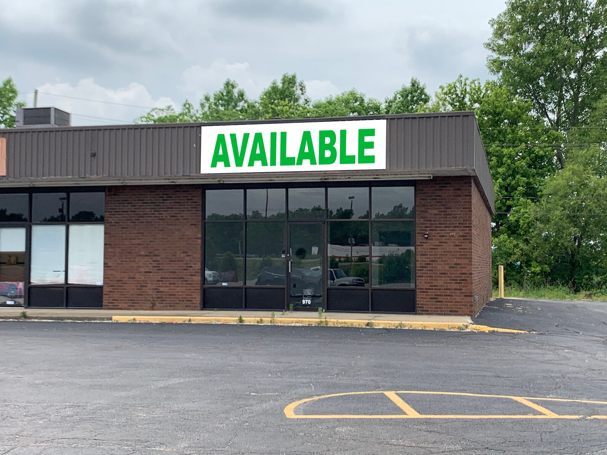 930-978 W Main St, Boonville, IN for sale Building Photo- Image 1 of 1