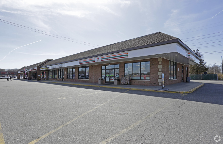 1015-1067 Route 112, Port Jefferson Station, NY for lease - Primary Photo - Image 1 of 19