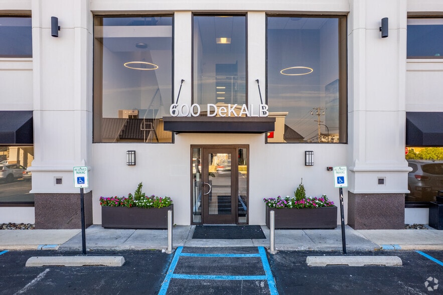 600 W DeKalb Pike, King Of Prussia, PA for lease - Building Photo - Image 3 of 7