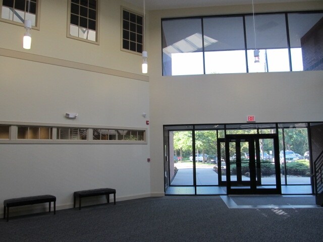 94 New Karner Rd, Albany, NY for lease - Building Photo - Image 2 of 28