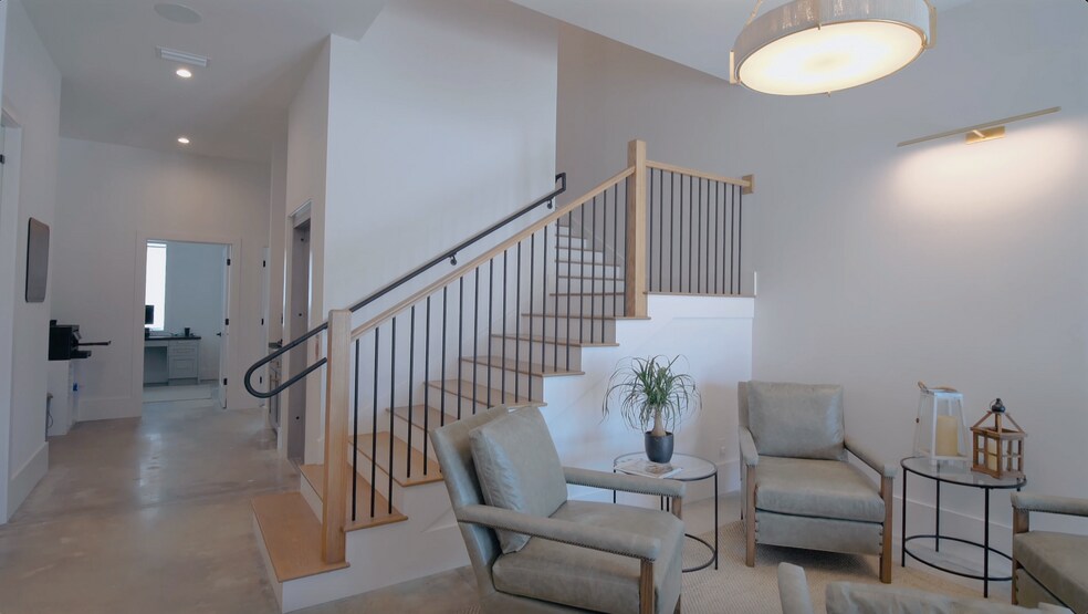 1415 3rd St N, Jacksonville Beach, FL for lease - Interior Photo - Image 2 of 12