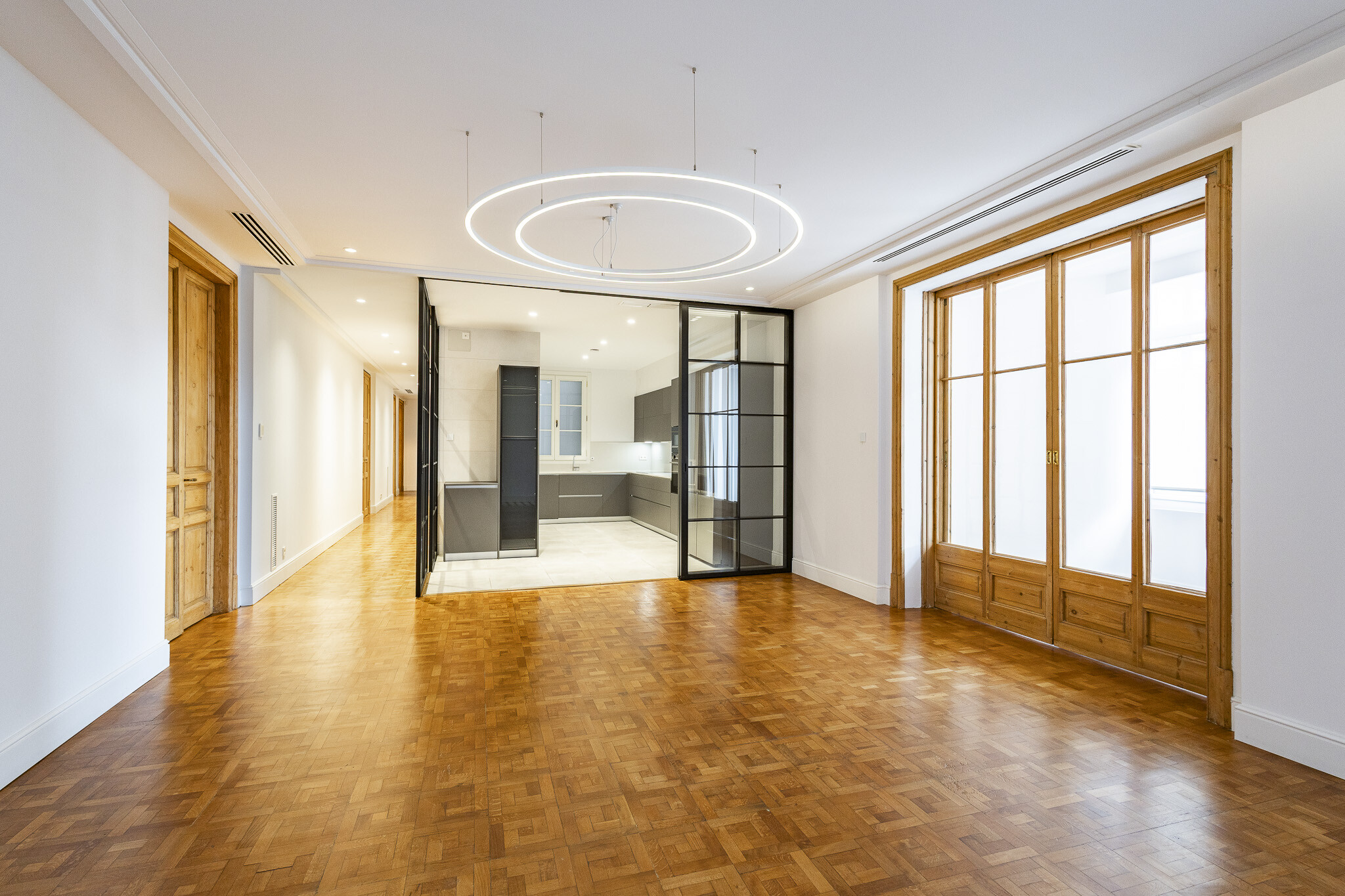 Office in Barcelona, Barcelona for lease Interior Photo- Image 1 of 38