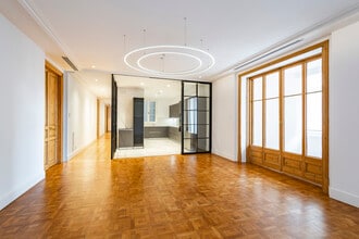 Office in Barcelona, Barcelona for lease Interior Photo- Image 1 of 38