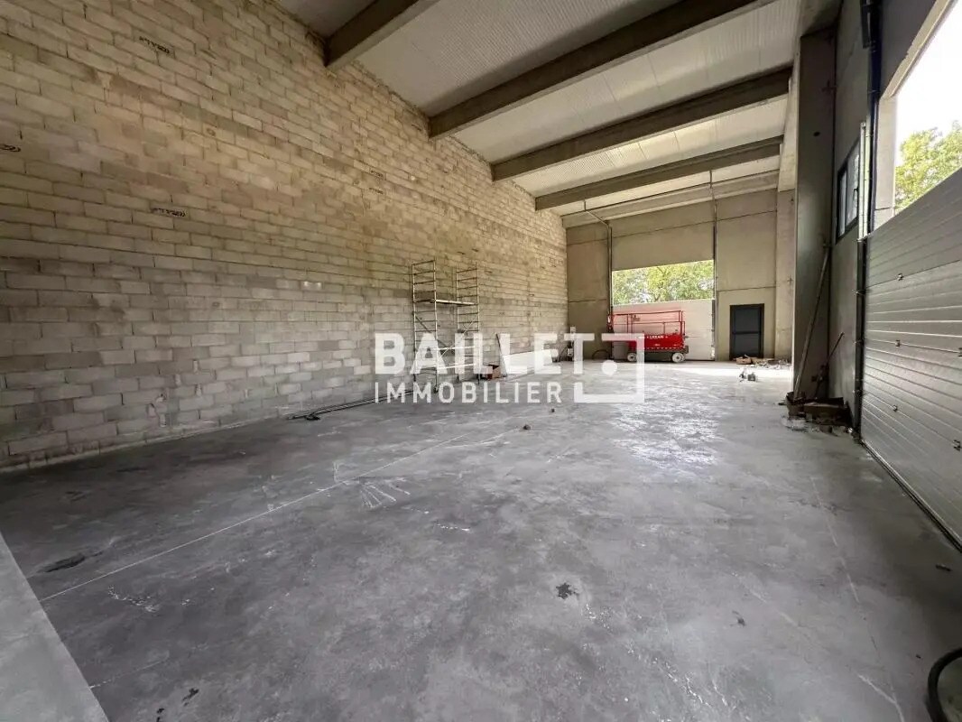 Industrial in Montauroux for lease Building Photo- Image 1 of 8