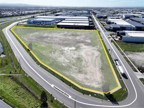 63 Commercial Dr, Pakenham, VIC - Aerial map view - Image1