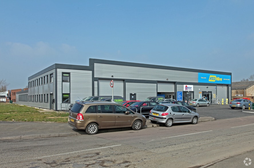 64 Portman Rd, Reading for sale - Primary Photo - Image 1 of 1