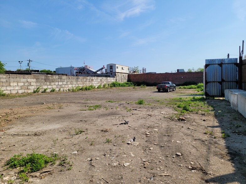 5911 Foster Ave, Brooklyn, NY for lease - Building Photo - Image 3 of 7