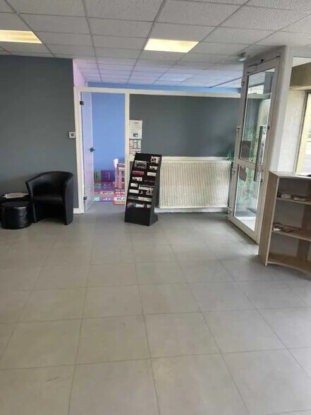 Retail in Chantilly for lease - Lobby - Image 1 of 1