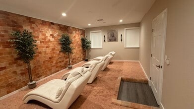 1401 SE Goldtree Dr, Port Saint Lucie, FL for lease Interior Photo- Image 2 of 10