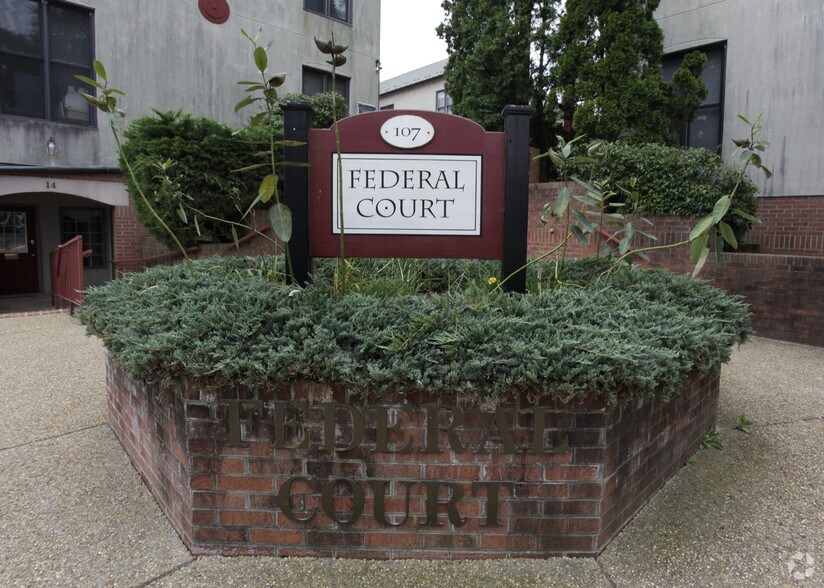 107 W Federal St, Middleburg, VA for sale - Building Photo - Image 1 of 1