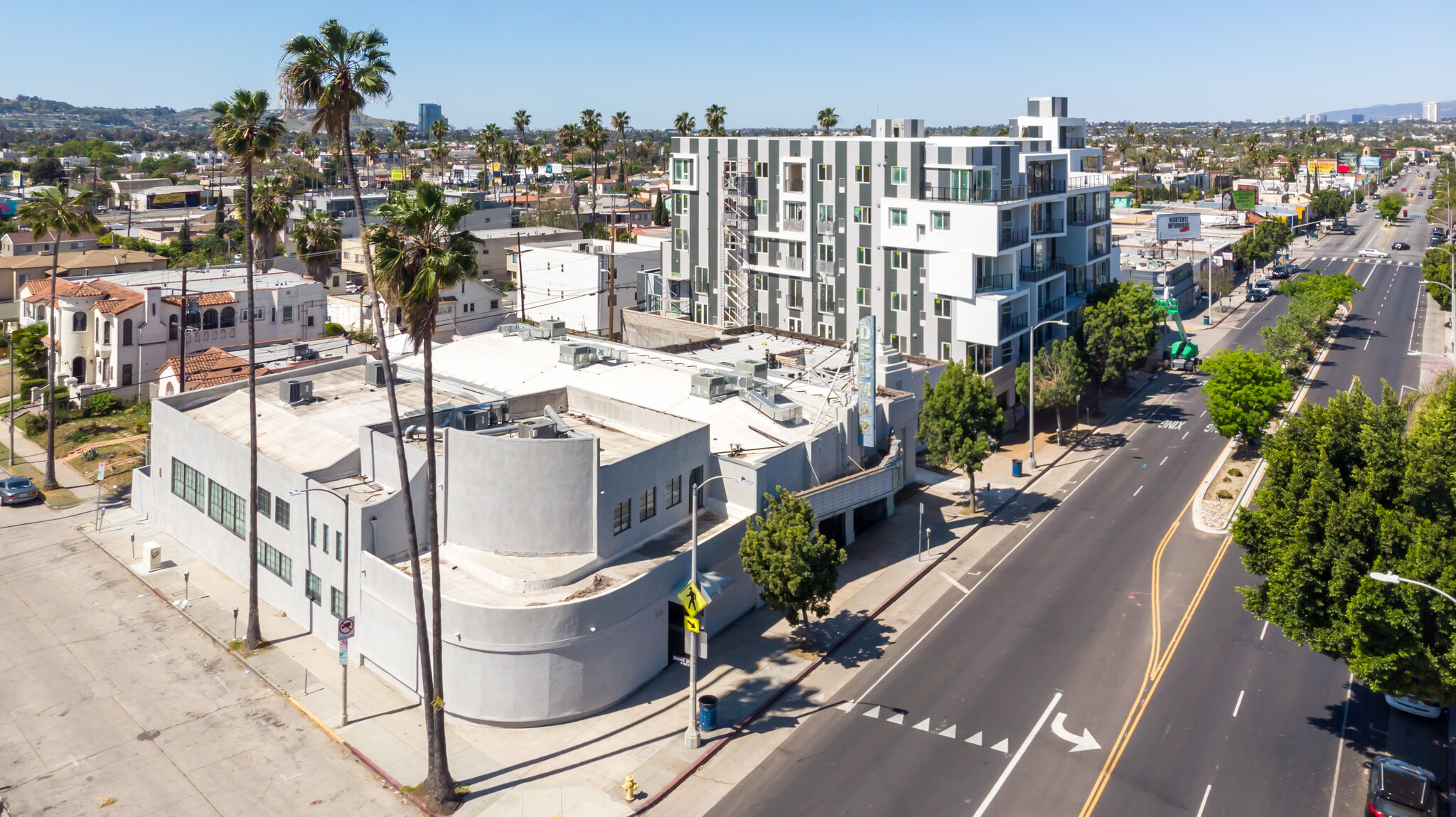 5030 W Pico Blvd, Los Angeles, CA for lease Building Photo- Image 1 of 5