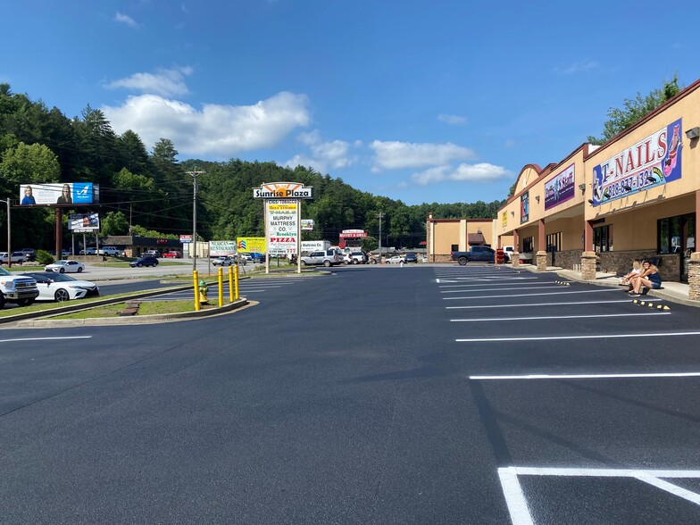 1142 W US Highway 64, Murphy, NC for lease - Building Photo - Image 1 of 10