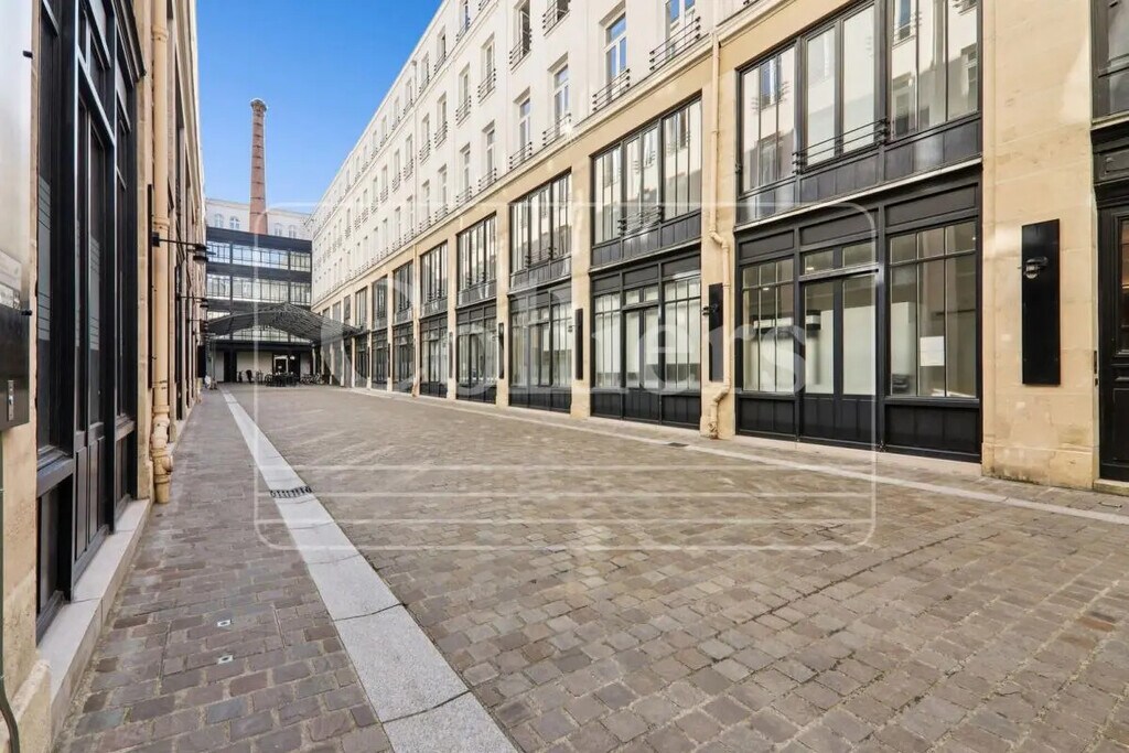 Location Bureaux 25 m² à 1 342 m² - Photo 1