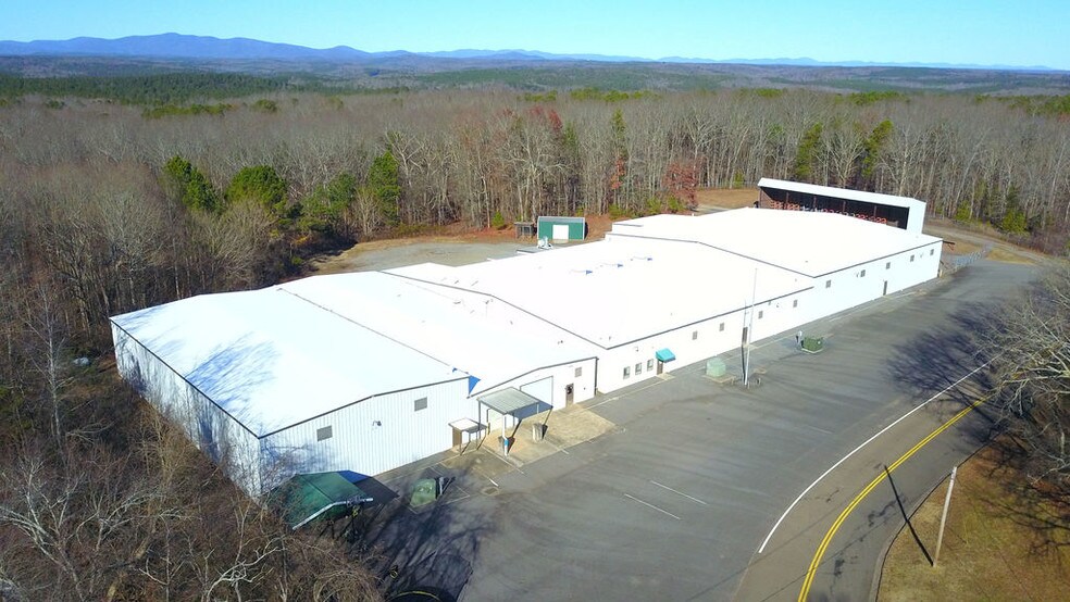 211 Hogan Pond Ln, Ball Ground, GA for sale - Building Photo - Image 1 of 1