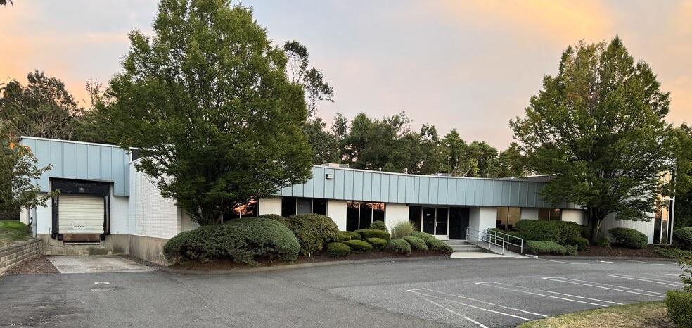 291 Pepes Farm Rd, Milford, CT for sale - Building Photo - Image 2 of 11