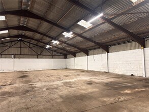 193 Westlands Ln, Whitley for lease Interior Photo- Image 2 of 3