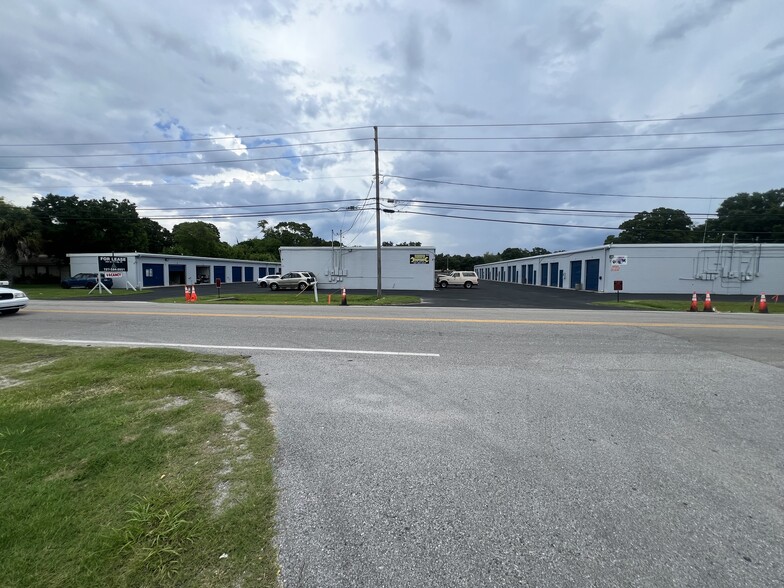 2297 Lake Ave SE, Largo, FL for lease - Building Photo - Image 1 of 13