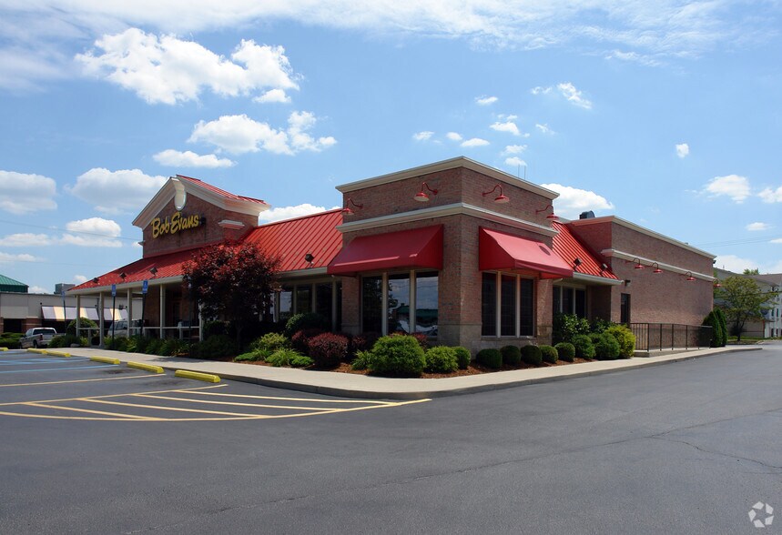 520 E Coliseum Blvd, Fort Wayne, IN for sale - Primary Photo - Image 1 of 1