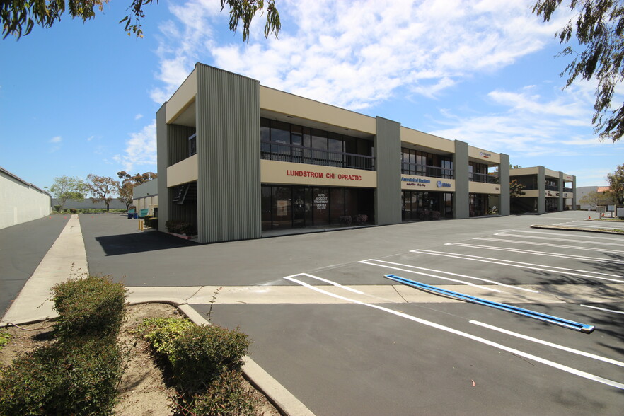 2734 Johnson Dr, Ventura, CA for lease - Building Photo - Image 2 of 10