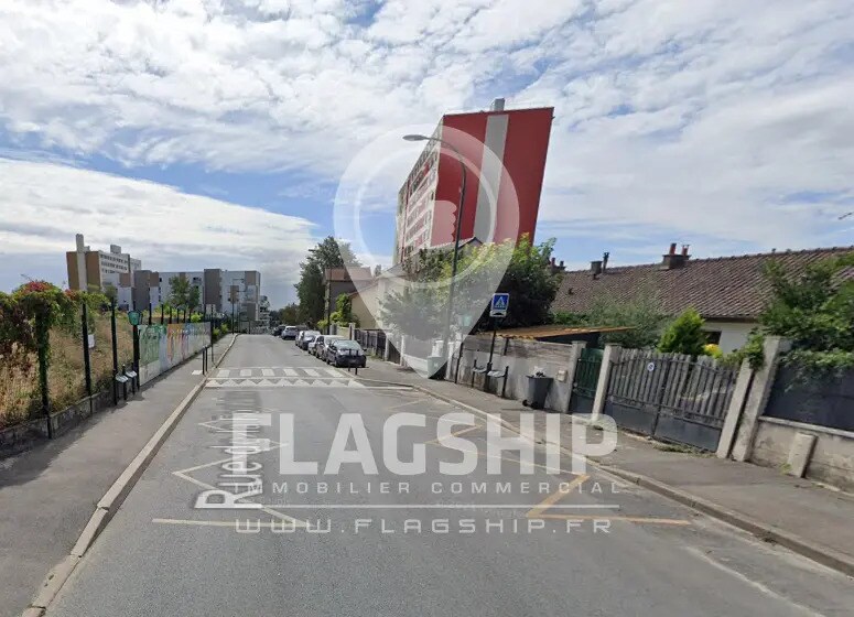 Retail in Bagneux for lease - Building Photo - Image 3 of 4