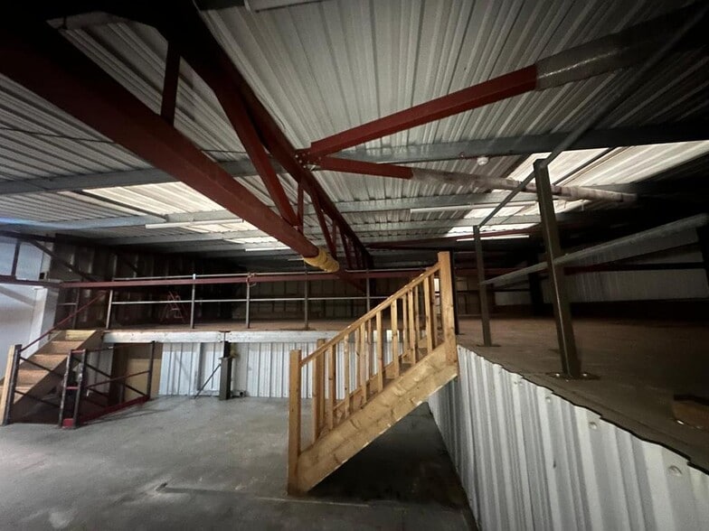 2 Cowgate Rd, Greenford for lease - Building Photo - Image 1 of 50