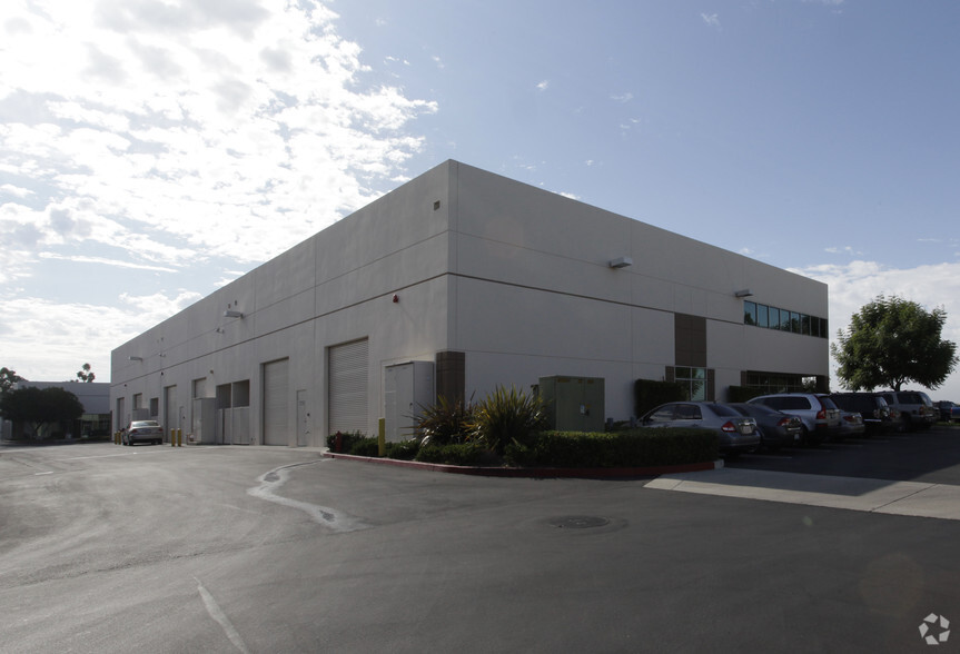 27142 Burbank, Foothill Ranch, CA for lease - Building Photo - Image 3 of 3