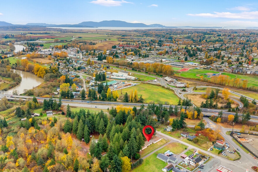 5942 Portal Way, Ferndale, WA for lease - Building Photo - Image 2 of 24