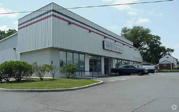 2990 US Highway 1, Lawrenceville, NJ for lease - Primary Photo - Image 3 of 9