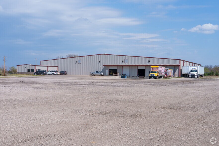 11702 E 130th St N, Collinsville, OK for sale - Primary Photo - Image 1 of 1
