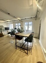 70 Rue Du Temple, Paris for lease Interior Photo- Image 2 of 6