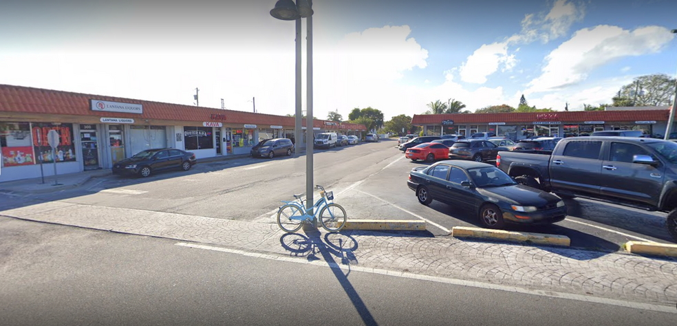 101-125 S 3rd St, Lantana, FL for lease - Building Photo - Image 2 of 4